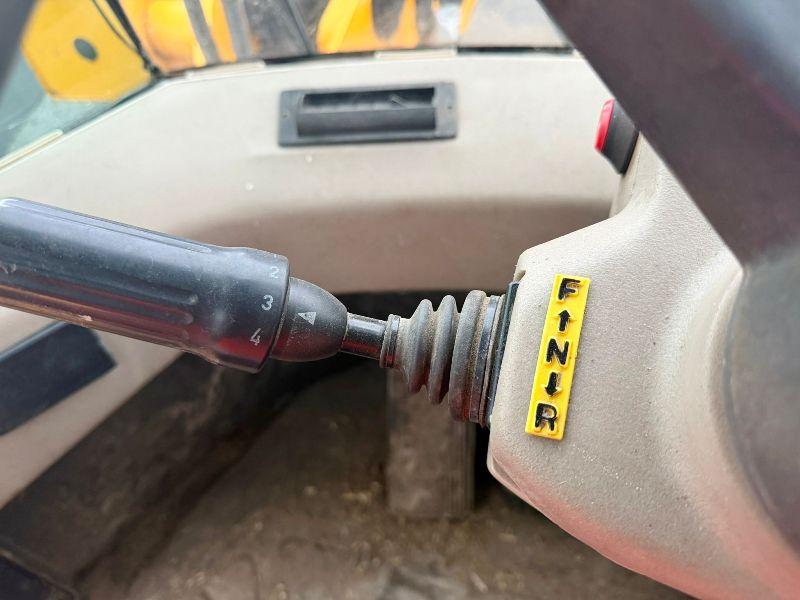 JCB 426 TOOL CARRIER LOADING SHOVEL*7084 HOURS*C/W BUCKET*VIDEO*