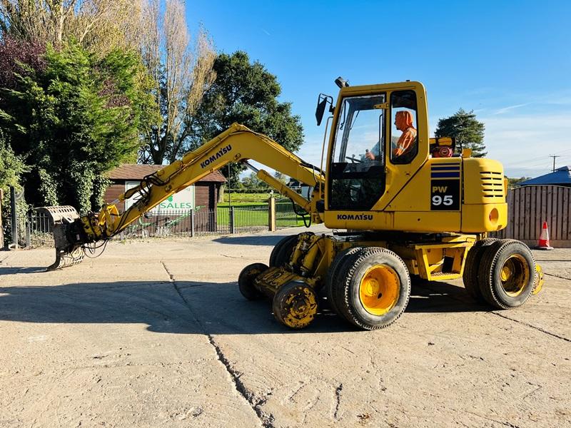 KOMATSU PW95 4WD WHEELED EXCAVATOR C/W 4WS & RAILWAY RUNNING GEAR *VIDEO*