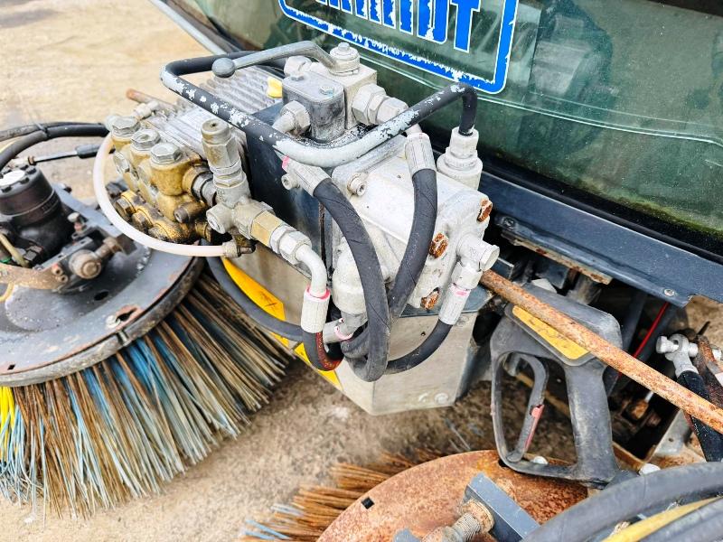 SCHMIDT 200 COMPACT SWEEPER*YEAR 2017*VIDEO*