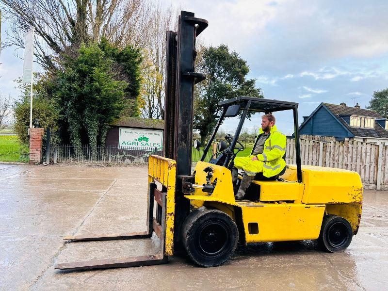 HYSTER DIESEL FORKLIFT C/W 2 STAGE MAST & PERKINS ENGINE *VIDEO*