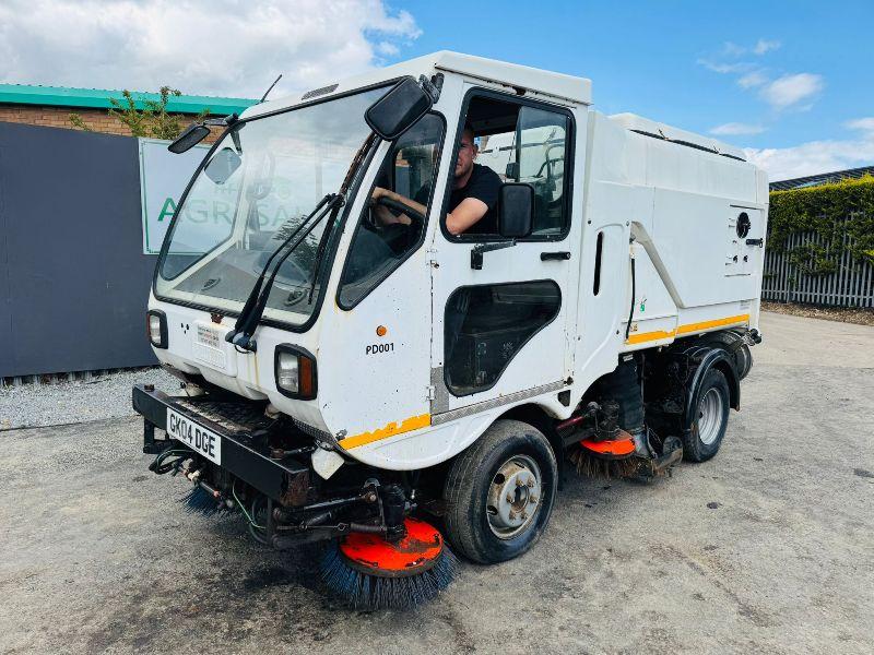 SCARAB ROAD SWEEPER *C/W BRUSHES AND JETWASH* VIDEO*