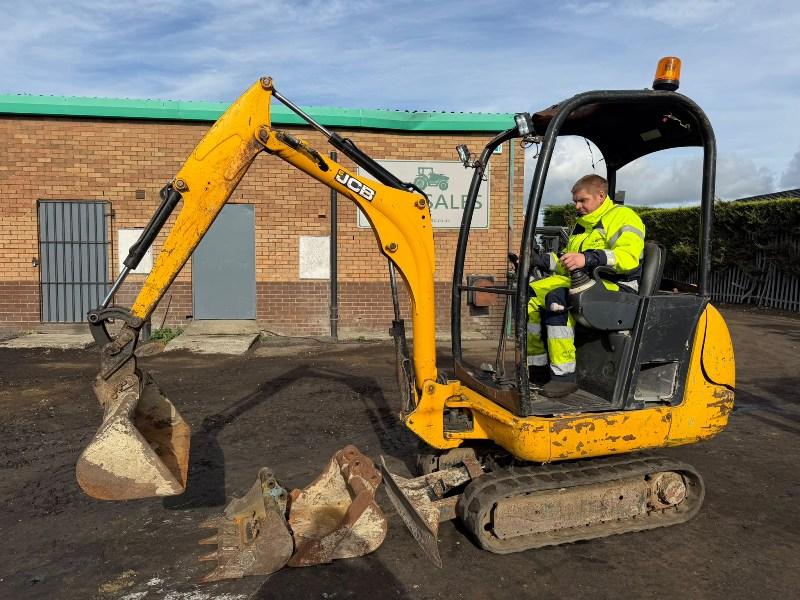 JCB 8014CTS MINI EXCAVATOR*C/W 2 EXTRA BUCKETS*YEAR 2011*VIDEO*