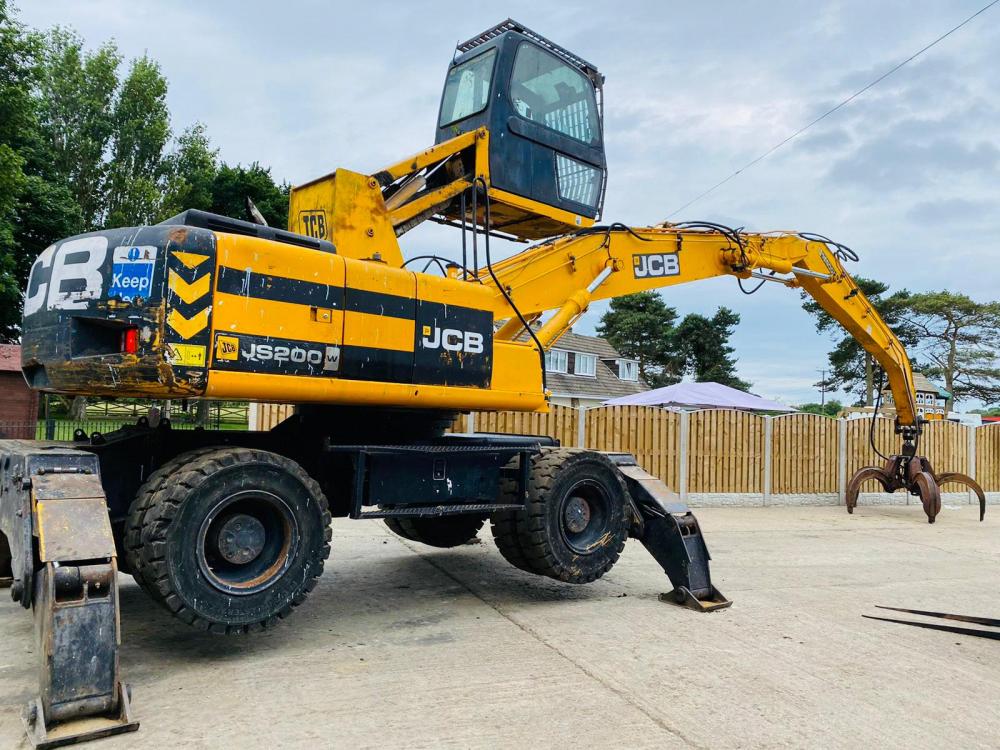 JCB JS200W HIGH RISE CAB SCRAP HANDLER *YEAR 2007* C/W 5 TINE SCRAP GRAB