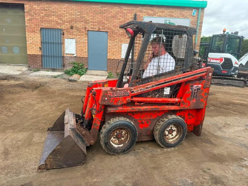 THOMAS T80 SKIDSTEER*C/W BUCKET*VIDEO*