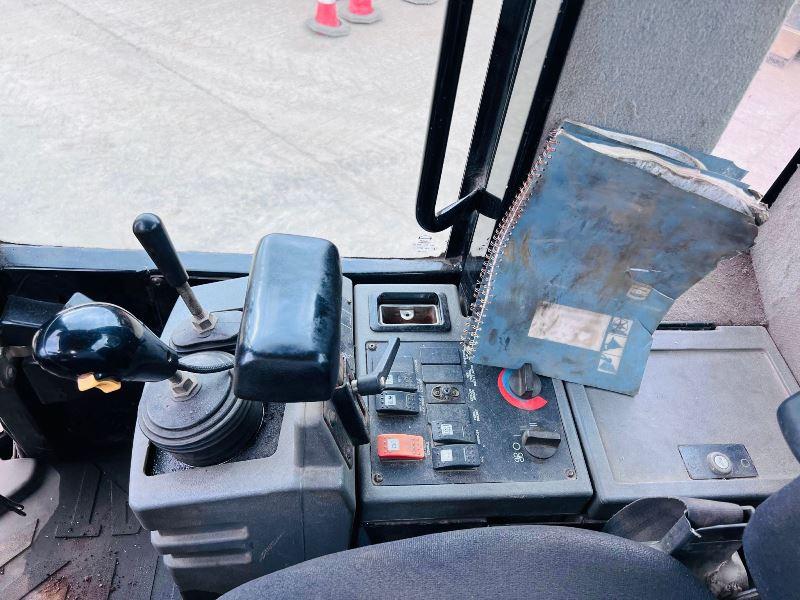 CATERPILLAR 924G 4WD LOADING SHOVEL C/W QUICK HITCH *VIDEO*