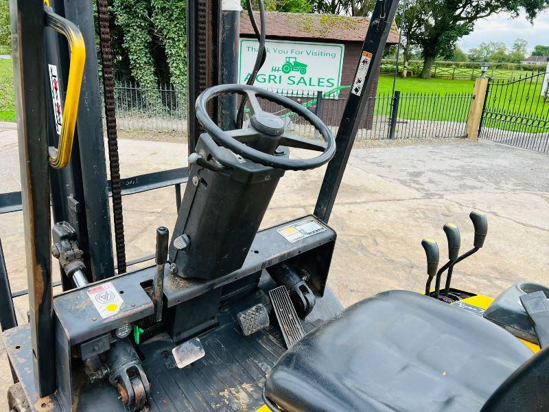 DAEWOO D25S-3 DIESEL FORK LIFT C/W SIDE SHIFT *VIDEO*