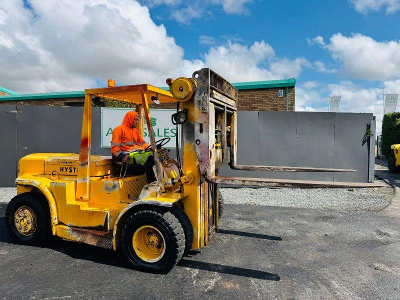 HYSTER CONTAINER SPEC FORKLIFT*C/W FORK POSITIONER AND SIDESHIFT*VIDEO*