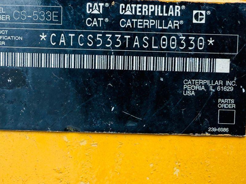 CATERPILLAR CS553E SINGLE DRUM VIBRATING ROLLER*VIDEO*