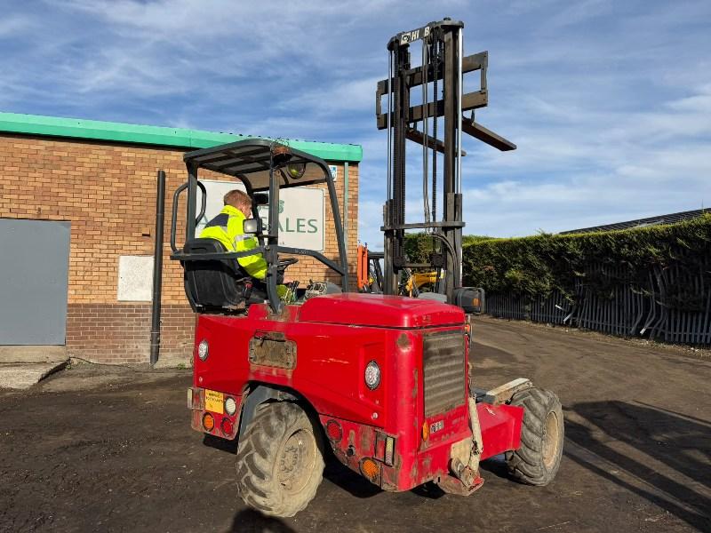 MOFFETT M5 25.3 *C/W FORK POSITIONER*1453 HOURS*YEAR 2012*VIDEO*
