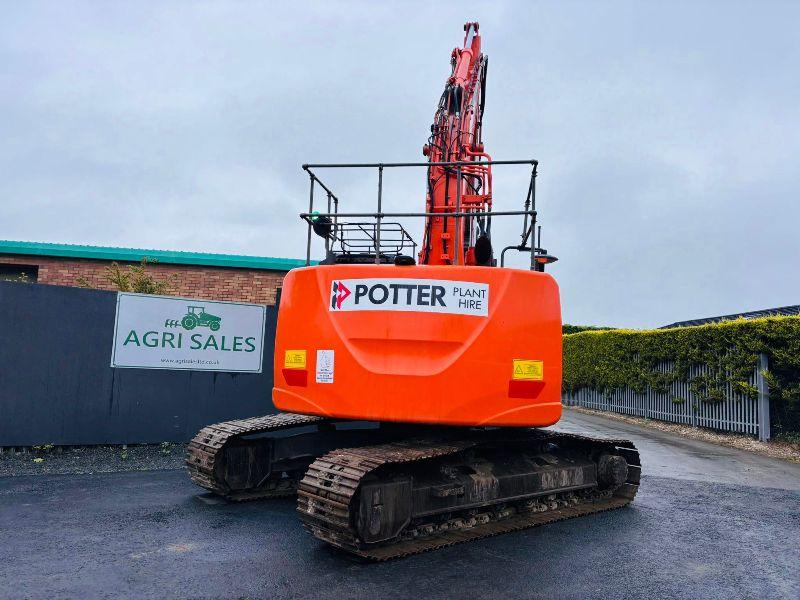 HITACHI ZAXIS ZX225USR LC-5B EXCAVATOR*YEAR 2014*C/W BUCKET*VIDEO*