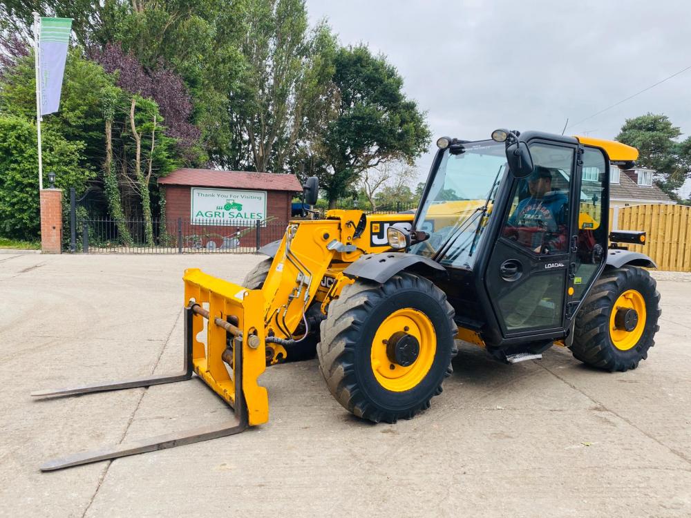 jcb-527-58-ag-spec-telehandler-year-2015-c-w-pick-up-hitch