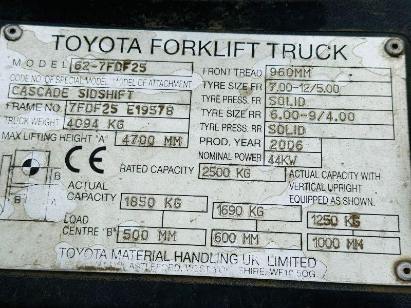 TOYOTA 62-7FDF25 CONTAINER SPEC FORKLIFT*C/W PALLET TINES*VIDEO*