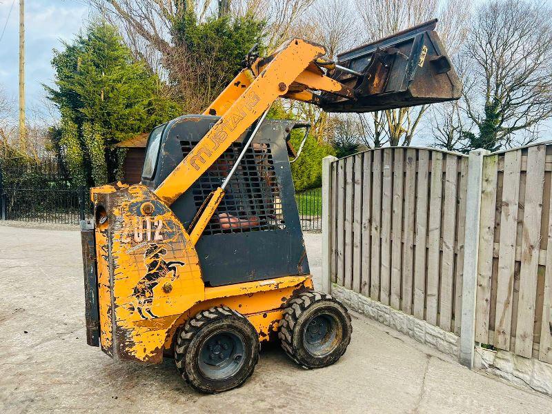 MUSTANG 2012 4WD SKIDSTEER C/W BUCKET *VIDEO*