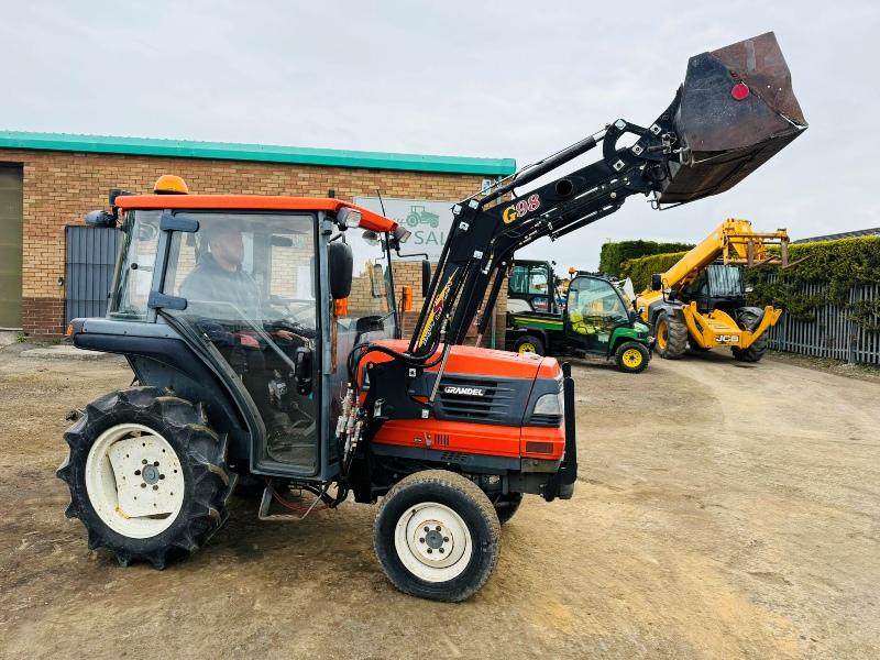 KUBOTA GL221 4WD COMPACT TRACTOR*C/W FRONT LOADER*VIDEO*