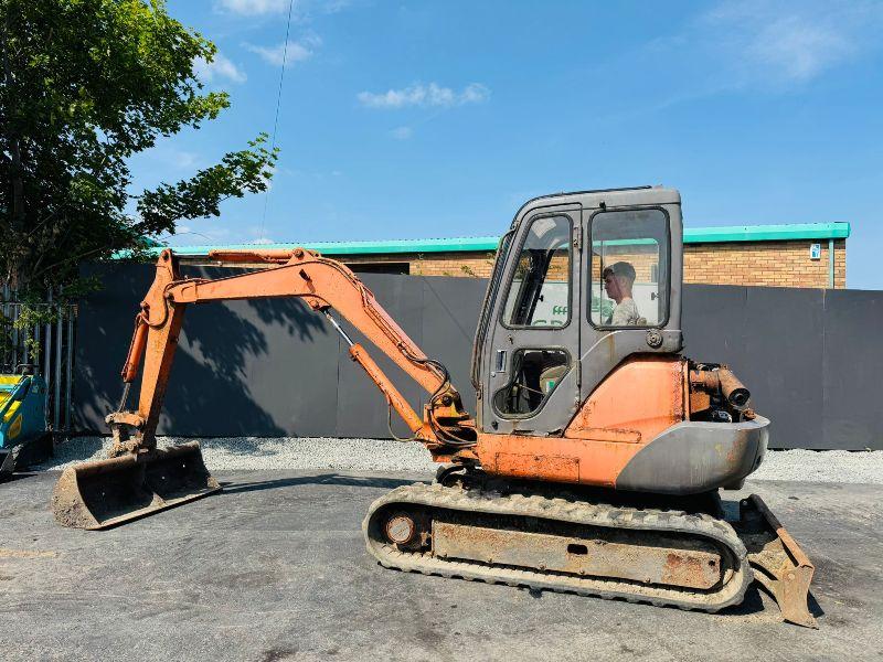 HITACHI RUBBER TRACK EXCAVATOR*TRACKING ISSUE*C/W BUCKET*VIDEO*