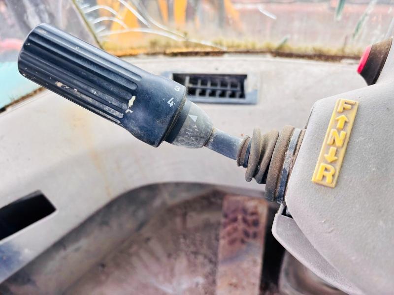 JCB 411 B LOADING SHOVEL*C/W BUCKET*VIDEO*