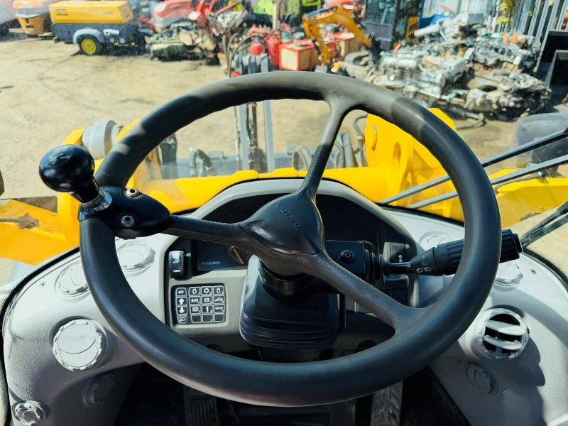 VOLVO L45F-TP LOADING SHOVEL*C/W BUCKET*YEAR 2010*VIDEO*