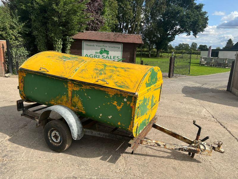 TOWABLE SINGLE AXLE BIN C/W SLIDDING LIDS 