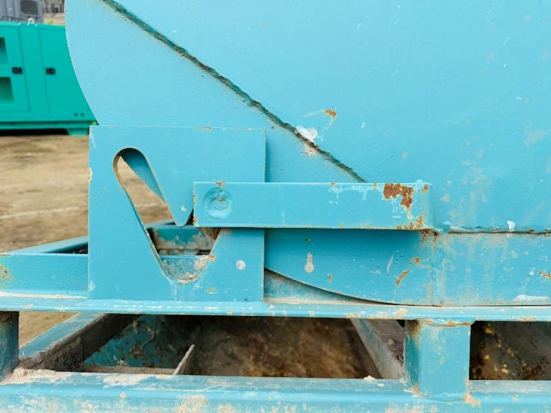 TIPPING SKIP BINS*CHOICE OF 4*VIDEO*