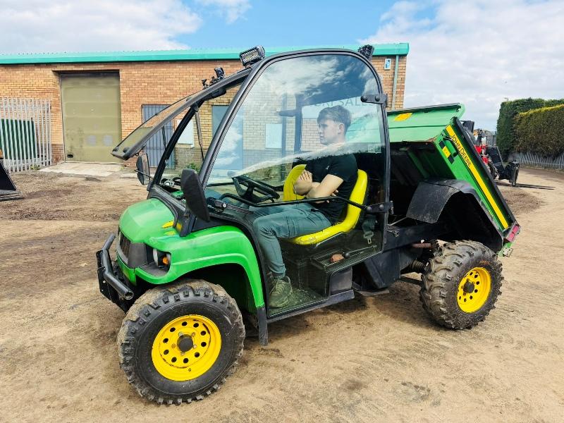 JOHN DEERE GATOR XUV FULL CAB* MANUAL TIP*VIDEO*