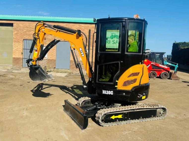 *NEW*MIVA 30C MINI EXCAVATOR*C/W BUCKET*YEAR 2025*VIDEO*
