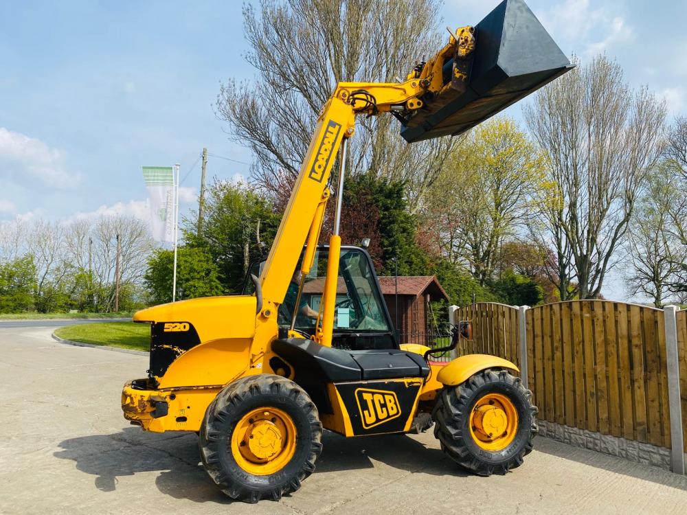 JCB 520 4WD TELEHANDLER C/W BRAND NEW BUCKET