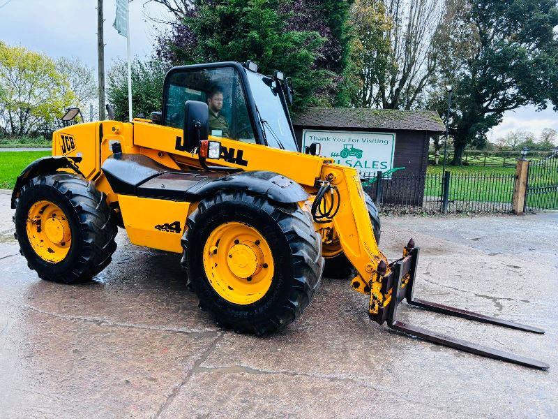 JCB 526S 4WD TELEHANDLER *AG-SPEC* C/W JOYSTICK CONTROL & PALLET TINES *VIDEO*