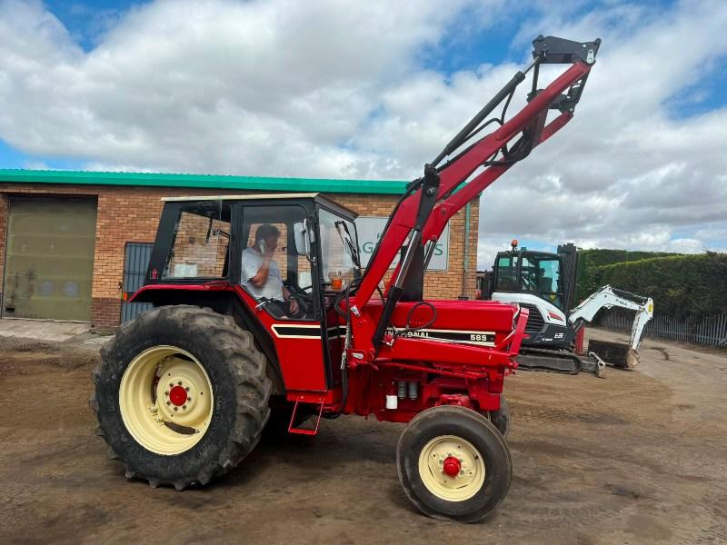 CASE INTERNATIONAL 585 TRACTOR*C/W FRONT LOADER*VIDEO*