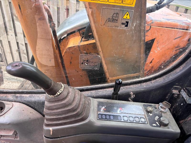case-cx75sr-excavator-zero-swing-c-w-quick-hitch-bucket