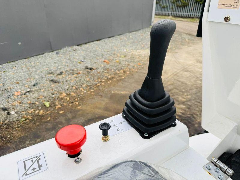 BISONTEK MP360 TRACKED SKIDSTEER LOADER*JOYSTICK CONTROLS*VIDEO*