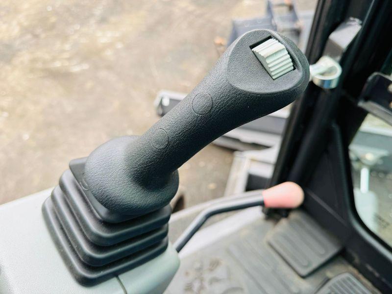 BOBCAT E45 EXCAVATOR *YEAR 2017*ONLY 257 HOURS*C/W HYDRAULIC THUMB*VIDEO*