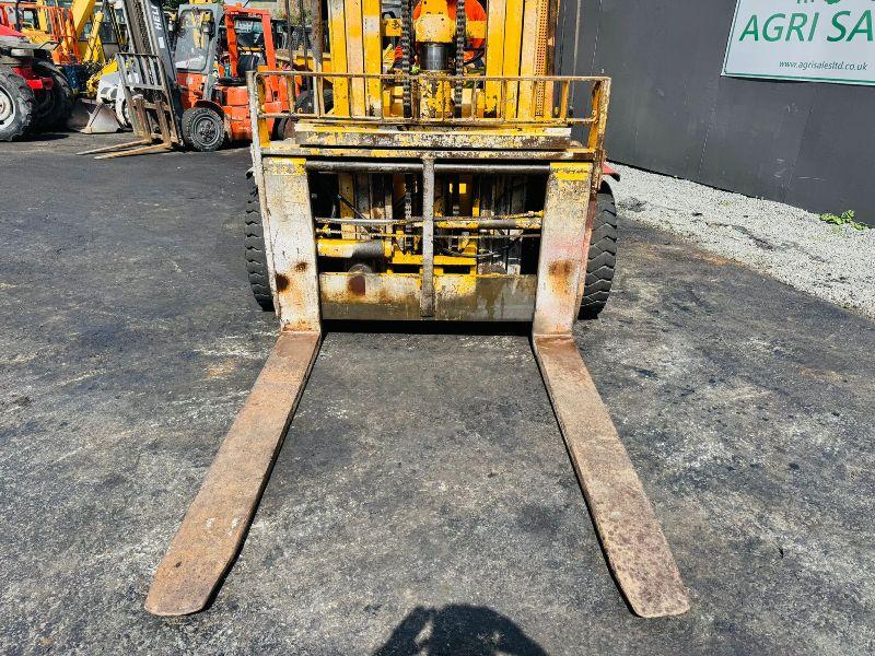 HYSTER CONTAINER SPEC FORKLIFT*C/W FORK POSITIONER AND SIDESHIFT*VIDEO*
