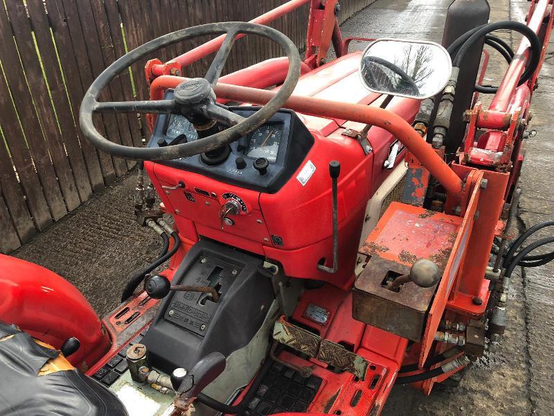 YANMAR YM1810D 4WD TRACTOR CW FRONT LOADER BUCKET AND MUCK FORK