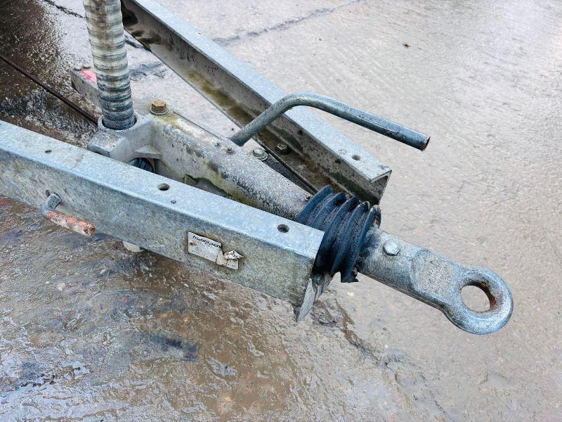 INDESPENSION TWIN AXLE PLANT TRAILER C/W LOADING RAMP 