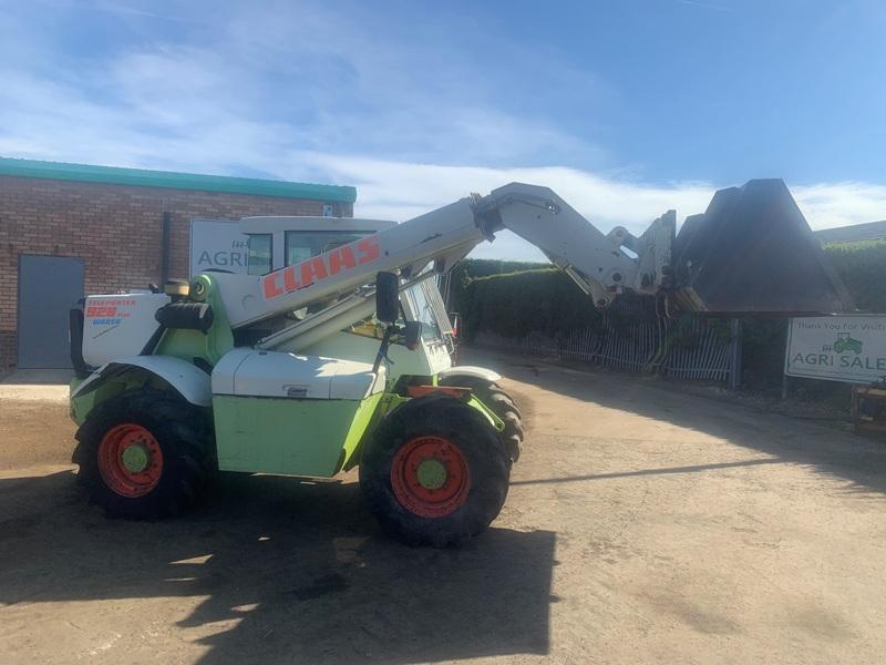 CLAAS 928PLUS 4WD TELEHANDLER*AG SPEC*C/W BUCKET & TINES*VIDEO*