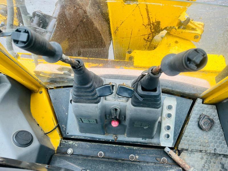 KOMATSU WB70A 4WD PIVOT STEER BACKHOE DIGGER C/W QUICK HITCH *VIDEO*