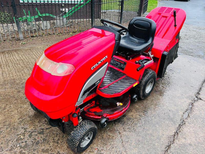 COUNTAX 330 RIDE ON MOWER *YEAR 2009* C/W COLLECTION BOX & HONDA ENGINE 