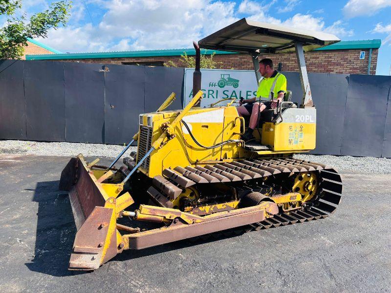 KOMATSU D20PL STRAIGHT BLADE AND TILT*3331 HOURS*VIDEO*