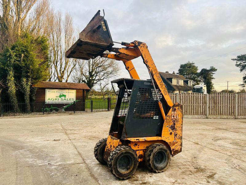 MUSTANG 2012 4WD SKIDSTEER C/W BUCKET *VIDEO*