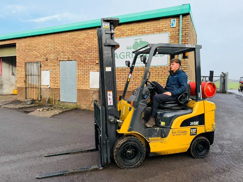 CATERPILLAR GP20NT FORKLIFT*YEAR 2015*C/W PALLET TINES*VIDEO*