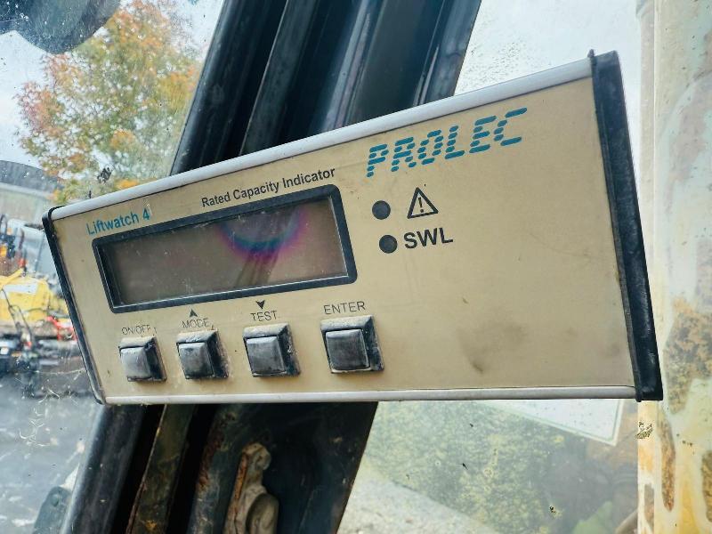 KOMATSU PC210 TRACKED EXCAVATOR*C/W BUCKET*VIDEO*