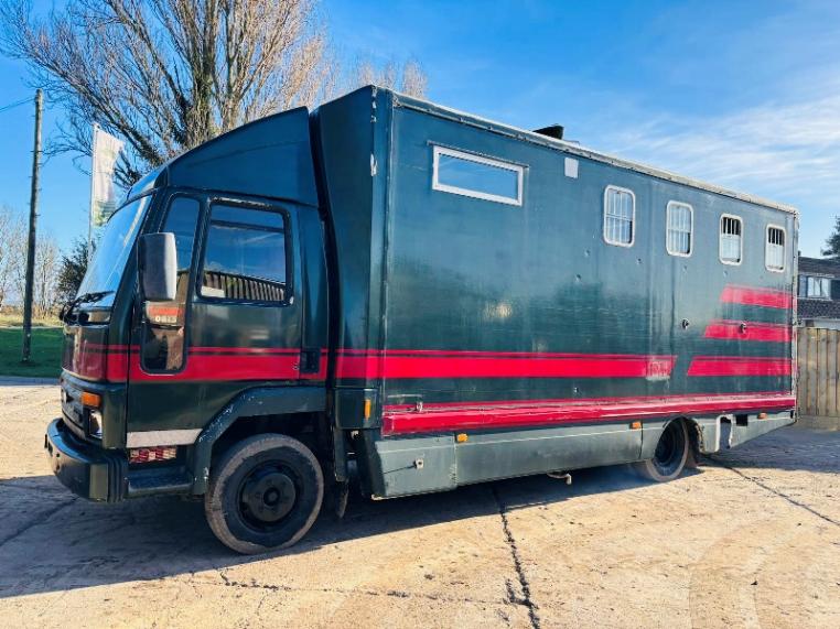 FORD CARGO 813 4X2 HORSE BOX LORRY C/W LIVING AREA *VIDEO*
