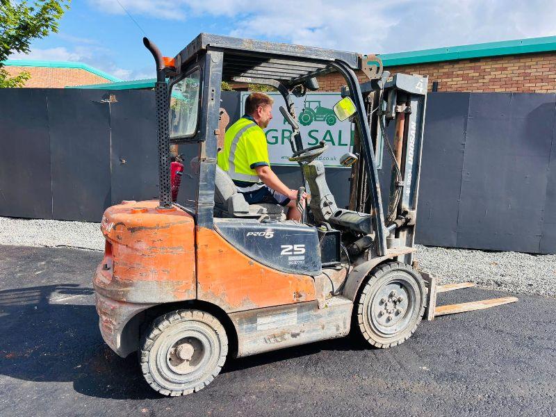 DOOSAN D25S-5 2 STAGE MAST FORKLIFT*YEAR 2012*VIDEO*