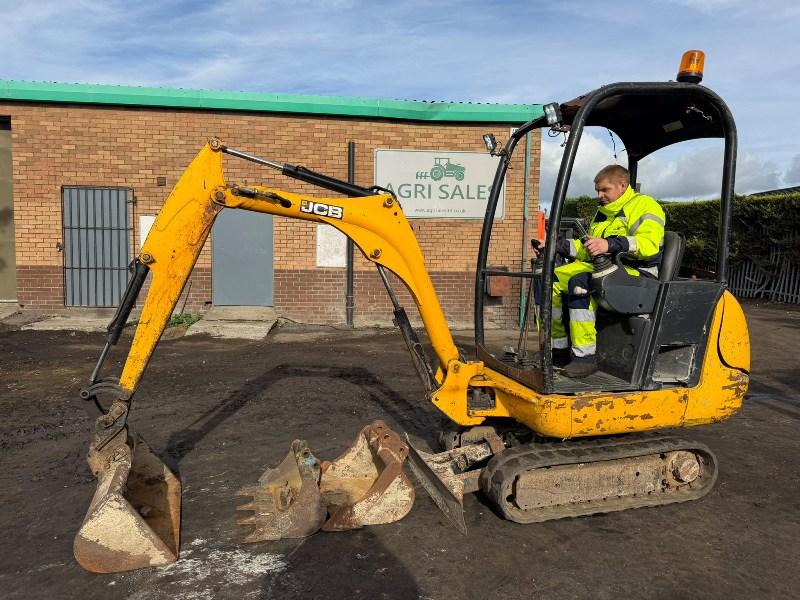 JCB 8014CTS MINI EXCAVATOR*C/W 2 EXTRA BUCKETS*YEAR 2011*VIDEO*