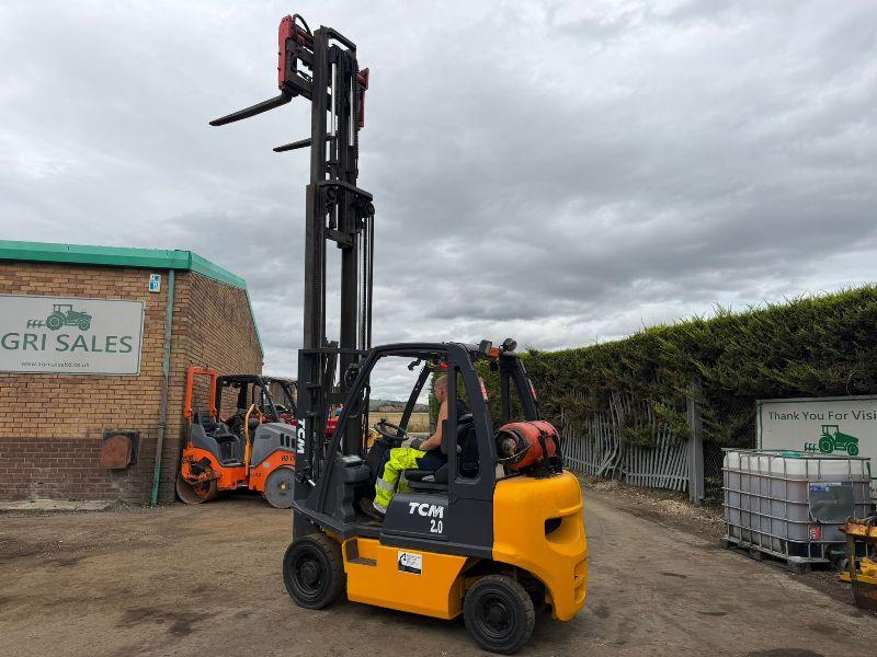 TCM U1D2A20LH FORKLIFT*C/W FORK POSITIONER*YEAR 2021*VIDEO*