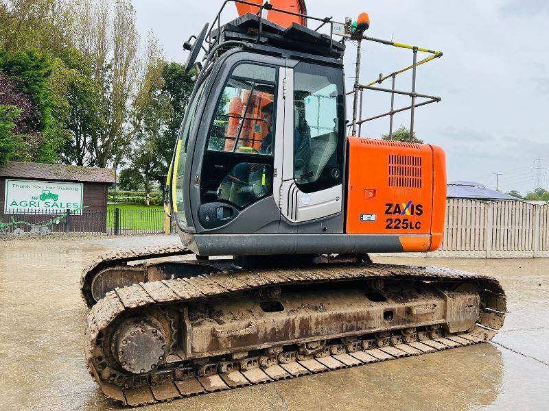 HITACHI ZX225USRLC-3 EXCAVATOR *YEAR 2013* C/W QUICK HITCH *VIDEO*
