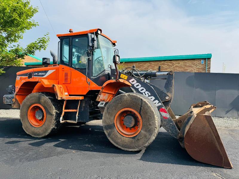 DOOSAN DL200-5 LOADING SHOVEL*C/W BUCKET*YEAR 2019*VIDEO*