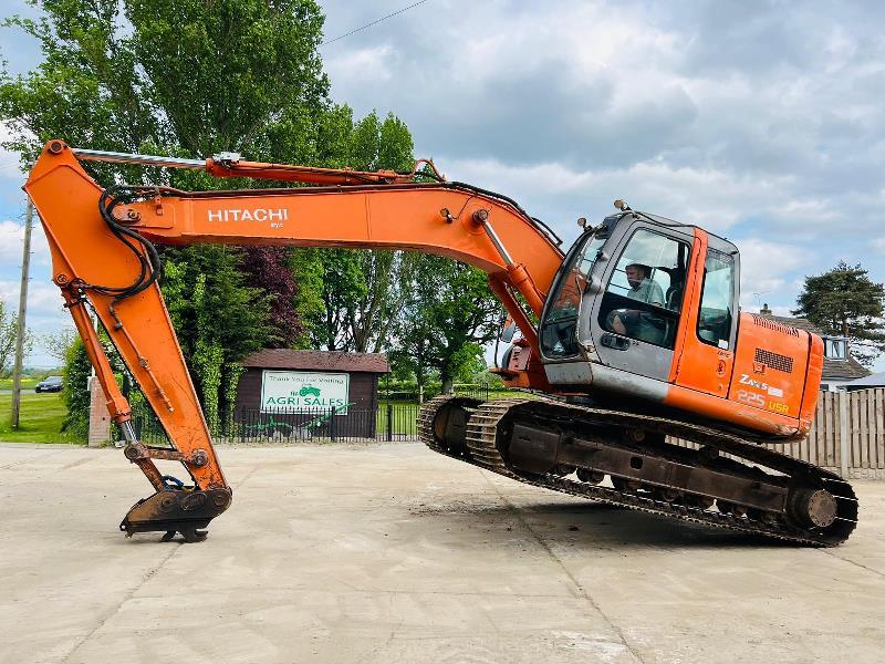 HITACHI ZX225USR TRACKED EXCAVATOR C/W QUICK HITCH *VIDEO*