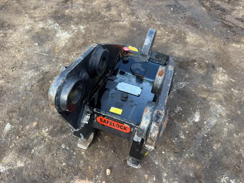 QUICK HITCH *TO SUIT JCB 8025*YEAR 2017*35MM PIN*VIDEO*