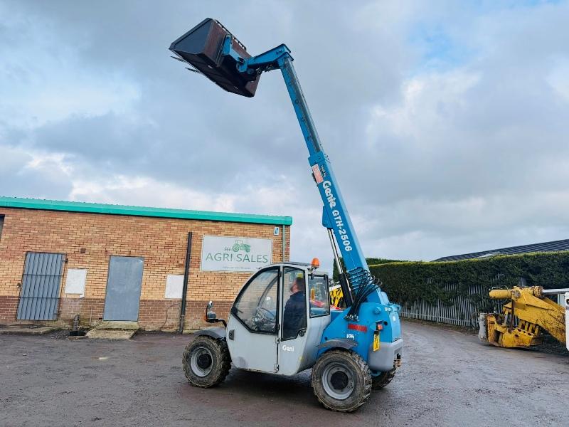 GENIE GTH 2506 TELEHANDLER*C/W BUCKET AND PALLET TINES*VIDEO*